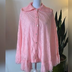 🪐VINTAGE 70'S PASTEL PINK CROCHET PONCHO / EVENING SHAWL W/ CUTE FLORAL DESIGN